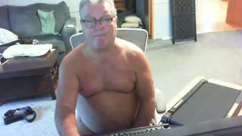 yourpoppi55 online show from July 8, 2026, 12:42 pm