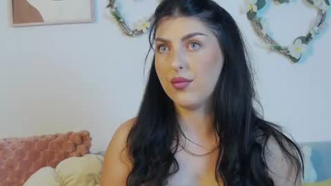 Snapshot of yours_goddess chatting on July 31, 2026, 10:58 am yours_goddess online show from July 31, 2026, 10:58 am