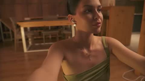 youur_sweetheart online show from June 19, 2026, 12:31 pm
