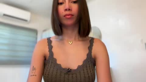 YowgineTheGreat online show from April 22, 2026, 6:27 am