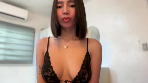 YowgineTheGreat online show from April 25, 2026, 6:16 am