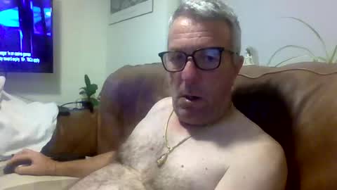 Daddiesgirl online show from July 18, 2026, 2:49 am