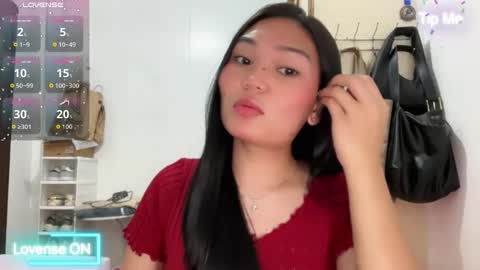 Snapshot of yrdrmgrl_jennie26 chatting on April 15, 2026, 7:21 pm yrdrmgrl_jennie26 online show from April 15, 2026, 7:21 pm