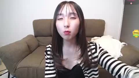 yui_x online show from July 29, 2026, 12:14 pm