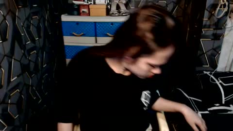 yumi online show from July 29, 2026, 1:42 pm