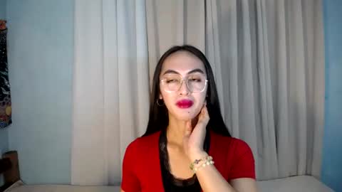 CALL ME YUMLEXX online show from June 29, 2026, 6:41 am