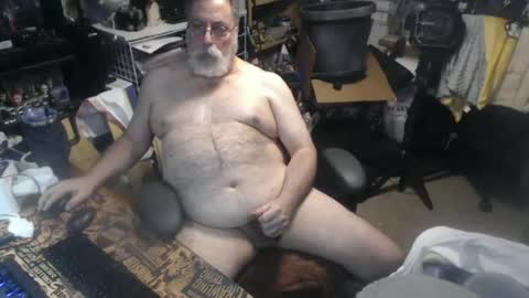 yummyflguy online show from June 15, 2026, 9:06 pm