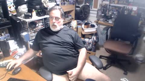 yummyflguy online show from August 3, 2026, 1:38 pm