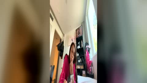 BbyTSSLut online show from June 12, 2026, 11:14 pm
