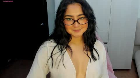 zakura_ania online show from July 16, 2026, 2:28 am