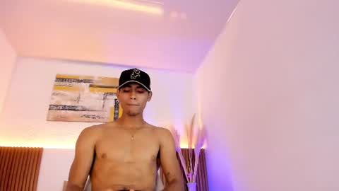 Zander online show from June 21, 2026, 1:46 pm