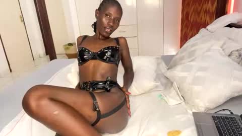 zaria_amara online show from July 21, 2026, 11:56 am