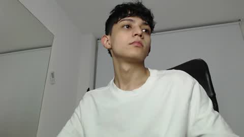 zaynvoss online show from June 20, 2026, 2:47 am