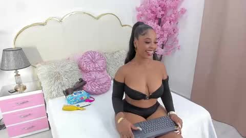 zendayarosse online show from May 11, 2026, 8:50 pm