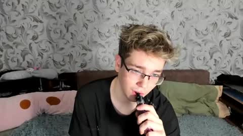 Ethan online show from May 31, 2026, 2:42 am