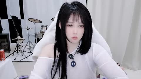 zhen online show from April 22, 2026, 10:44 pm