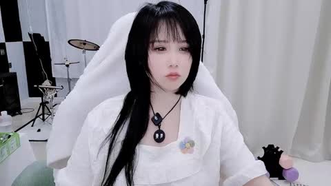 zhen online show from May 18, 2026, 1:13 am