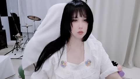 zhen online show from May 19, 2026, 2:51 am