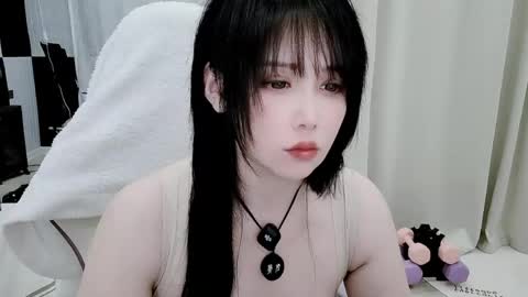 zhen online show from June 1, 2026, 2:08 pm