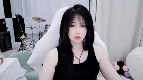 zhen online show from July 28, 2026, 5:23 pm