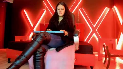 Snapshot of zoe_lara_34 chatting on August 3, 2026, 3:38 am zoe online show from August 3, 2026, 3:38 am