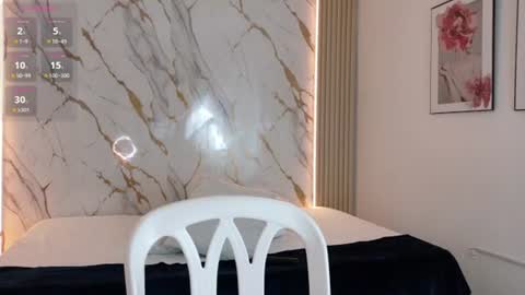 zoe_longhair online show from July 11, 2026, 7:05 pm