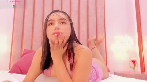 Zoe Monrow online show from August 5, 2026, 3:26 pm