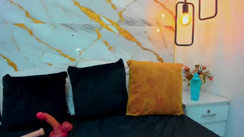 Zoe online show from May 27, 2026, 1:57 am