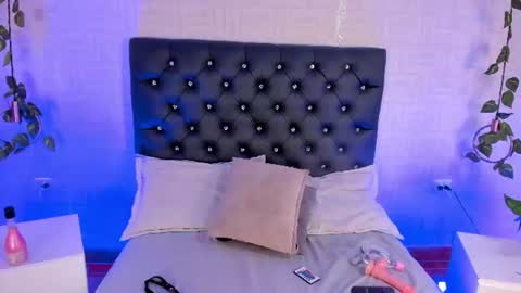 zoe_rousee_ online show from July 30, 2026, 6:40 pm