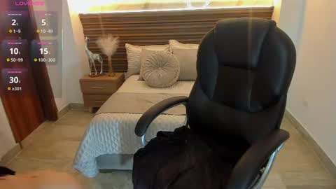  zoee jackson online show from June 24, 2026, 6:51 pm