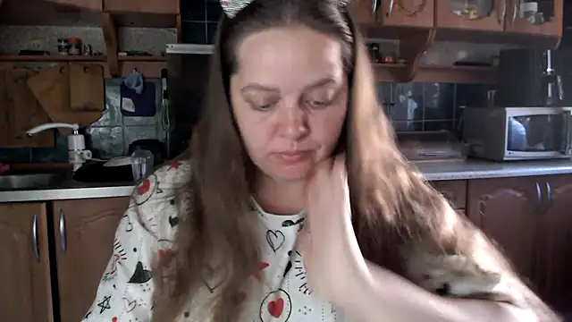 uliastar online show from July 18, 2026, 4:27 am