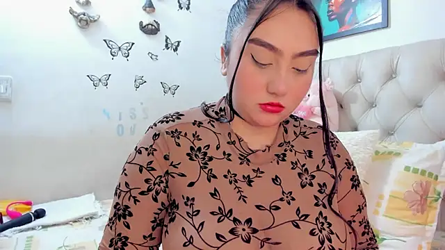 NayaWayne online show from July 9, 2026, 5:28 pm
