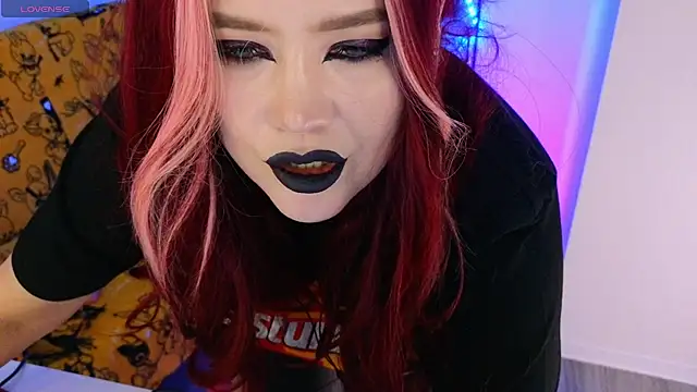wickedxqueen online show from June 1, 2026, 9:16 pm