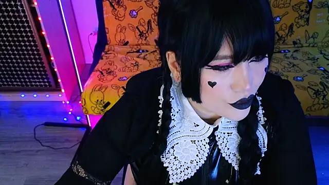 wickedxqueen online show from June 3, 2026, 9:42 pm