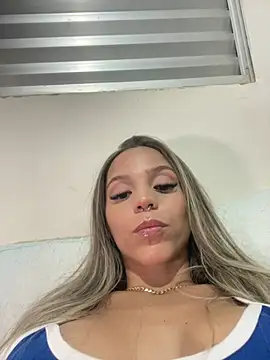 HannaFallow online show from July 4, 2026, 4:40 am