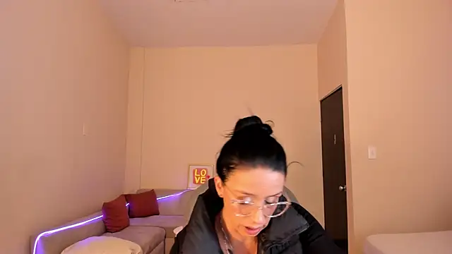 Kristen Garner online show from July 24, 2026, 7:45 pm