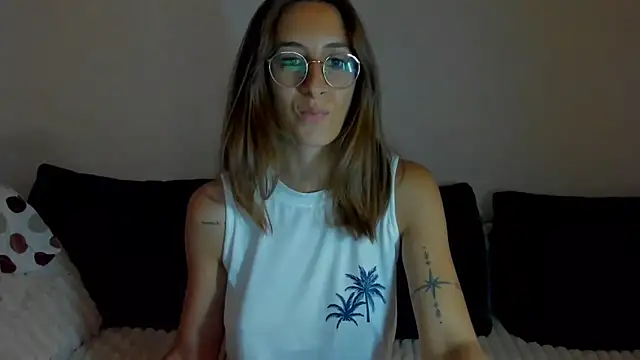 DesireMore90 online show from July 6, 2026, 10:01 pm