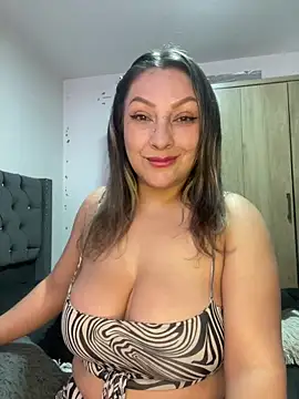 Lady  Pink online show from June 13, 2026, 8:51 pm