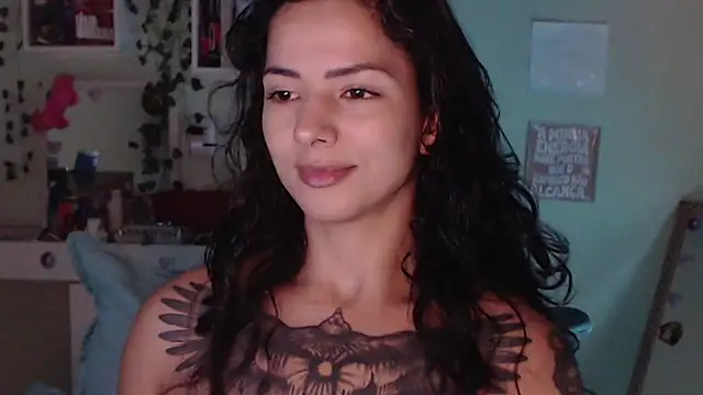 Snapshot of BeellyDance chatting on April 30, 2026, 12:44 pm BeellyDance online show from April 30, 2026, 12:44 pm