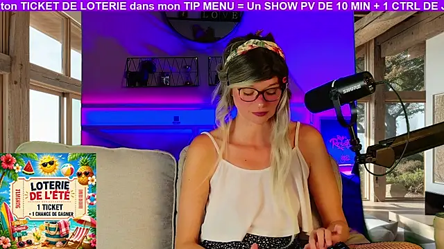 Snapshot of Kittychatte chatting on July 8, 2026, 12:42 pm Kittychatte online show from July 8, 2026, 12:42 pm