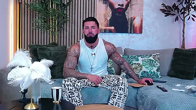 masterkingofmusclee online show from June 16, 2026, 8:39 am