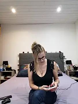 Madame Callie online show from June 30, 2026, 5:58 pm