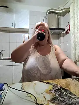 AriannaMilf online show from June 26, 2026, 8:13 pm