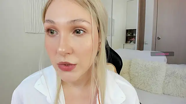 CarolMay online show from July 24, 2026, 12:14 pm