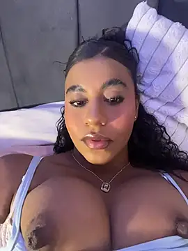 charlotteeruss online show from July 26, 2026, 6:26 pm