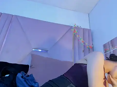 AngelaLinaresx69 online show from June 24, 2026, 8:30 pm