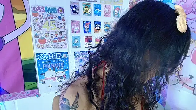 Cloe Leee online show from August 4, 2026, 3:32 am