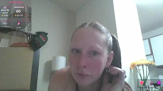 SexyRed247365 online show from September 21, 2025, 11:34 am
