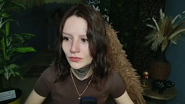 VeliraBraitberg online show from July 7, 2026, 5:10 am