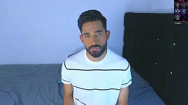 Snapshot of dereck_hotsoon chatting on January 10, 2025, 11:08 pm dereck hotsoon online show from January 10, 2025, 11:08 pm